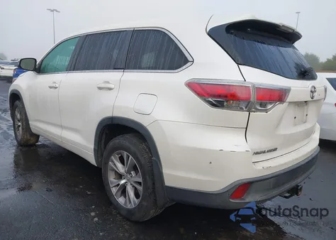 2015 Toyota Highlander Le Plus V6 from USA, damaged, VIN 5TDBKRFH4FS120975